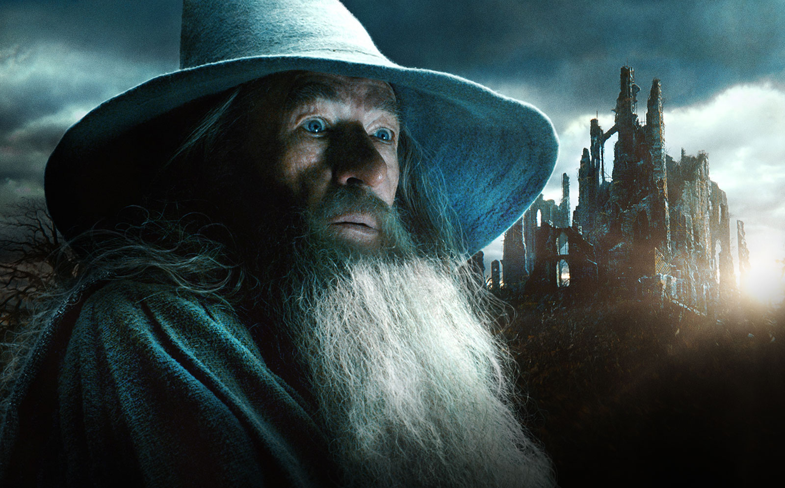 Bilbo and Gandalf clip from The Hobbit: The Desolation Of Smaug