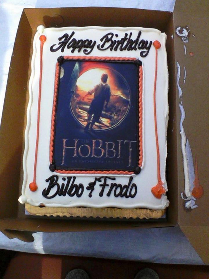 [Image: Baggins-Birthday-Cake-1.jpg]