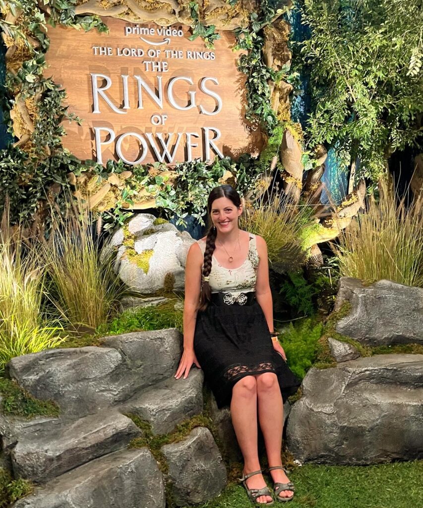 UK. Cynthia Addai-Robinson in (C) Studios new series : The Lord of  the Rings: The Rings of Power (2022) . Plot: Epic drama set thousands of  years before the events of J.R.R.