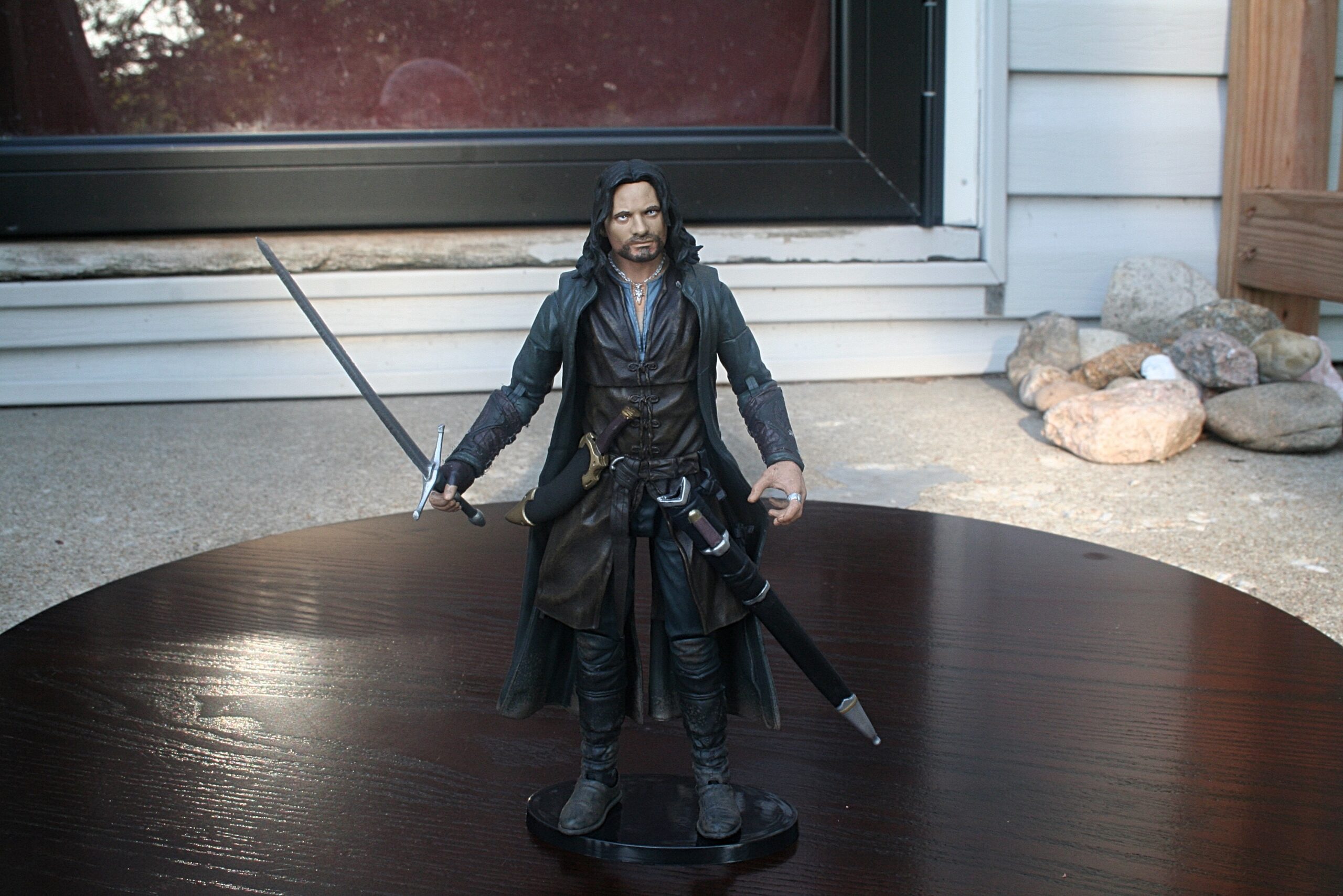 Collecting The Precious – Diamond Select Toys Aragorn, Frodo, and Moria Orc  Review