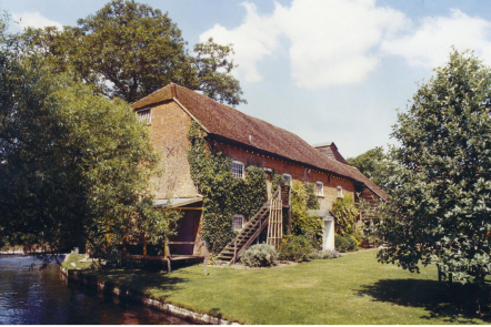 Lord of the Rings Musical opens at Watermill Theatre, Berkshire – The  Tolkien Society