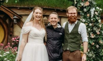 Photo credit: Cath Ullyett Photography/Instagram screenshot @cathullyettphotography)